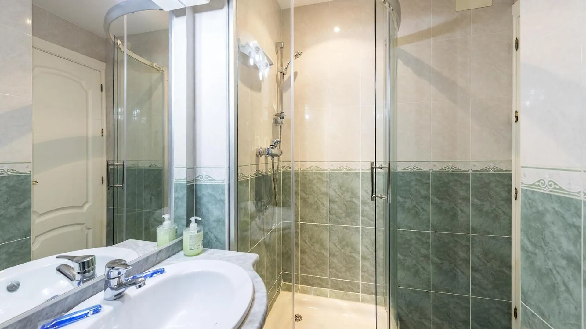 Gala De Steram Flats Torremolinos Apartment